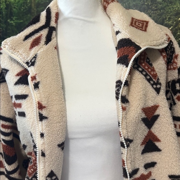Aztec Pattern Fleece Jacket - Picture 3 of 5